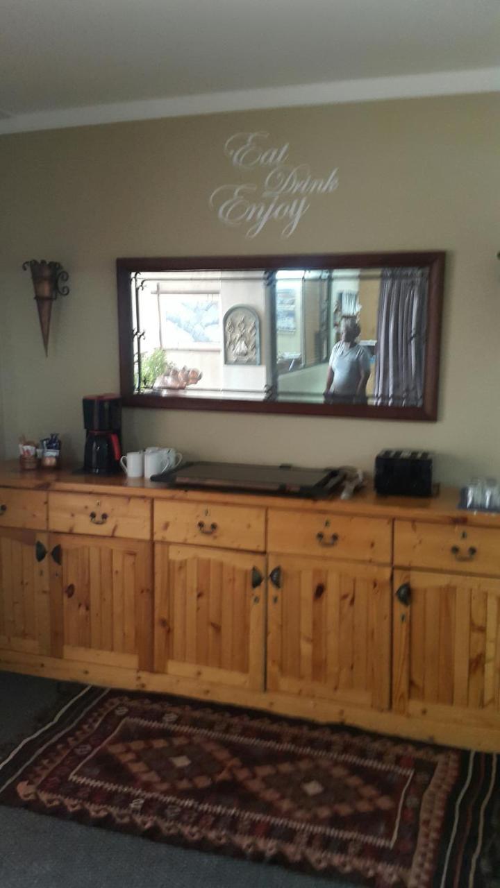 Kleines Nest Bed And Breakfast Walvis Bay Exterior foto